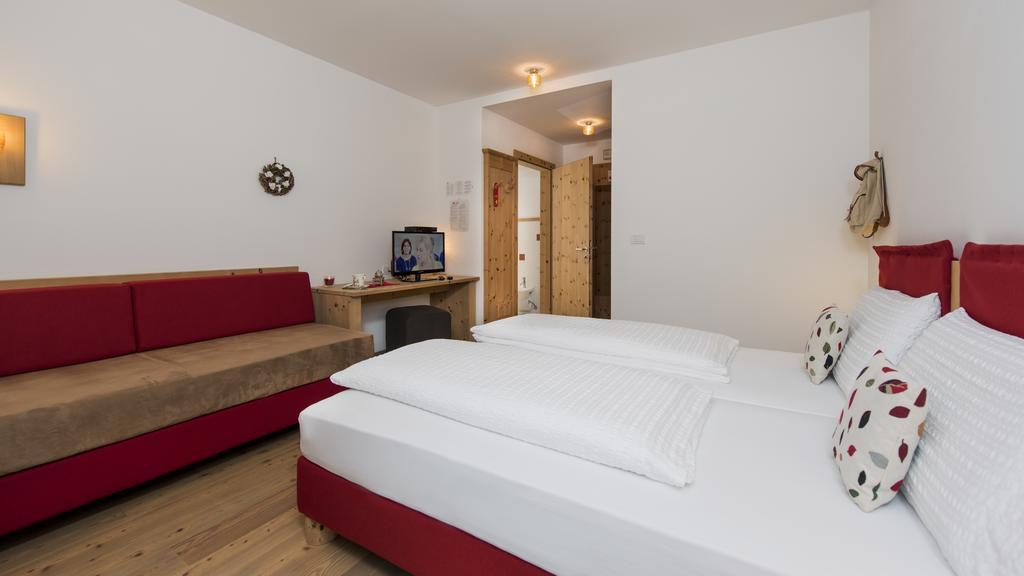 Small&Lovely Hotel Zaluna Predazzo Esterno foto